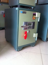 Két sắt két bạc điện tử Hòa Phát KS135ĐT nặng 135kg