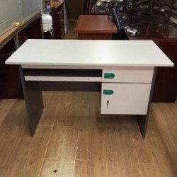 Bàn làm việc nhân viên BLV12G