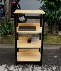 Kệ sắt để đồ 4 tầng đợt gỗ KGS04