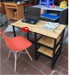 Bàn học và làm việc tại nhà chân sắt mặt gỗ BSK29 (Gỗ tự nhiên)