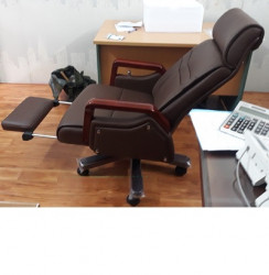 Ghế làm việc giám đốc chân xoay giá rẻ TQ34 PVC