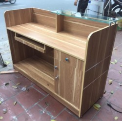 Bàn quầy lễ tân khách sạn dài 1m6 BQ32