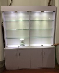 Mẫu tủ gỗ kệ kính trưng bày đẹp rộng 1m6 TKK160( Giá chưa có đèn )