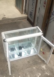 Tủ y tế khung nhôm mặt kính 2 cánh TT03