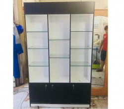 Tủ kính trưng bày đẹp cao cấp TKK01