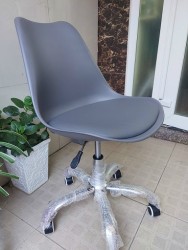 Ghế cafe nhựa đệm bọc da chân xoay GCF63