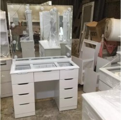 Bàn trang điểm gỗ cánh kéo vát BP07 