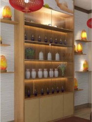 Tủ kính trưng bày mỹ phẩm TKK02