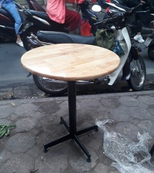 Bàn cafe tròn chân sắt mặt gỗ cao su BCF90