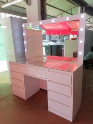 Bàn phấn trang điểm hiện đại giá rẻ BP10