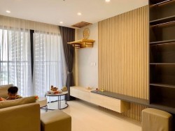 Kệ tivi treo tường đẹp sang trọng KTV43