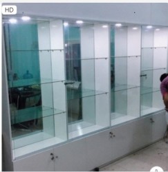 Hệ tủ kính trưng bày có đèn led đẹp TKK10