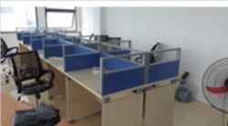 Vách ngăn nỉ kính trên mặt bàn VN19