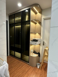 Tủ quần áo cánh kính màu đen khung nhôm hệ TQA98