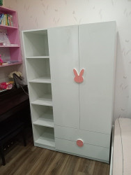 Tủ gỗ trang trí để quần áo gia đình TQA30