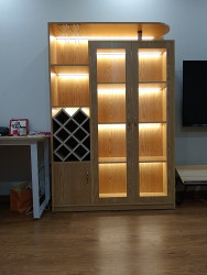 Tủ kệ rượu gỗ cánh kính đẹp KR11