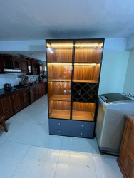Tủ trưng bày rượu cánh kính khung nhôm KR36