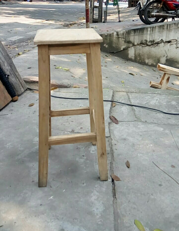 Ghế gỗ đứng thắp nhang giá rẻ GTH04